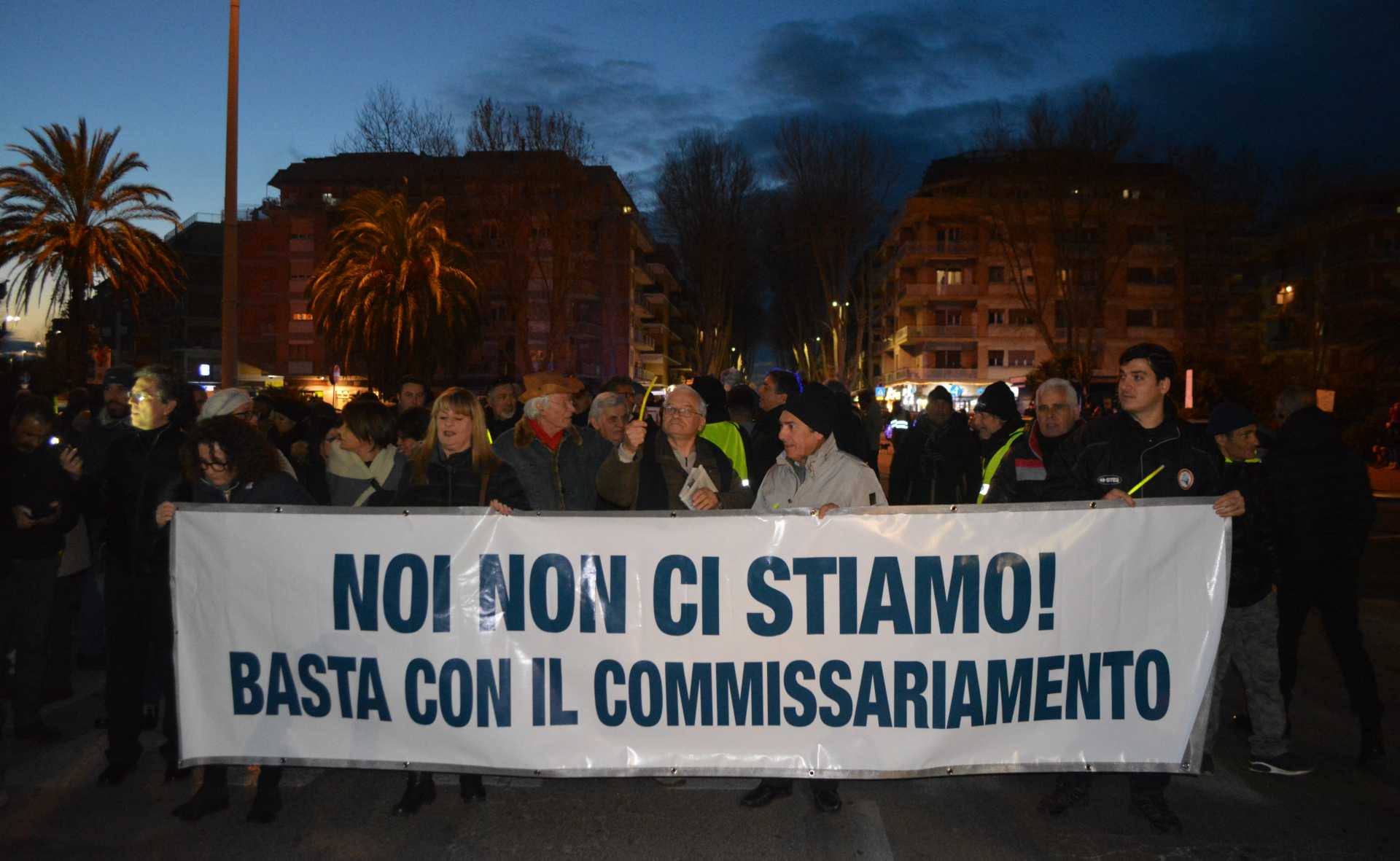 Basta al Commissariamento!